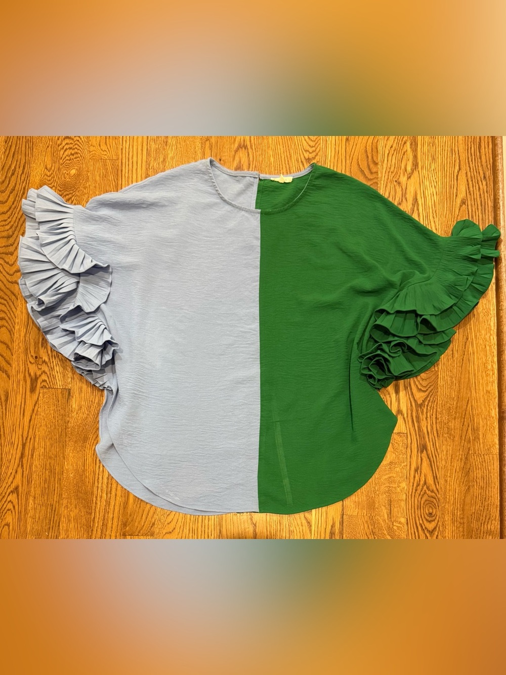 JODIFL Two-Tone Green and Light Gray Ruffle Sleeve Blouse